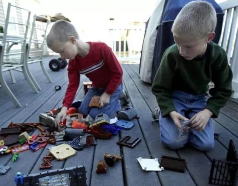 Playing Together and Alone